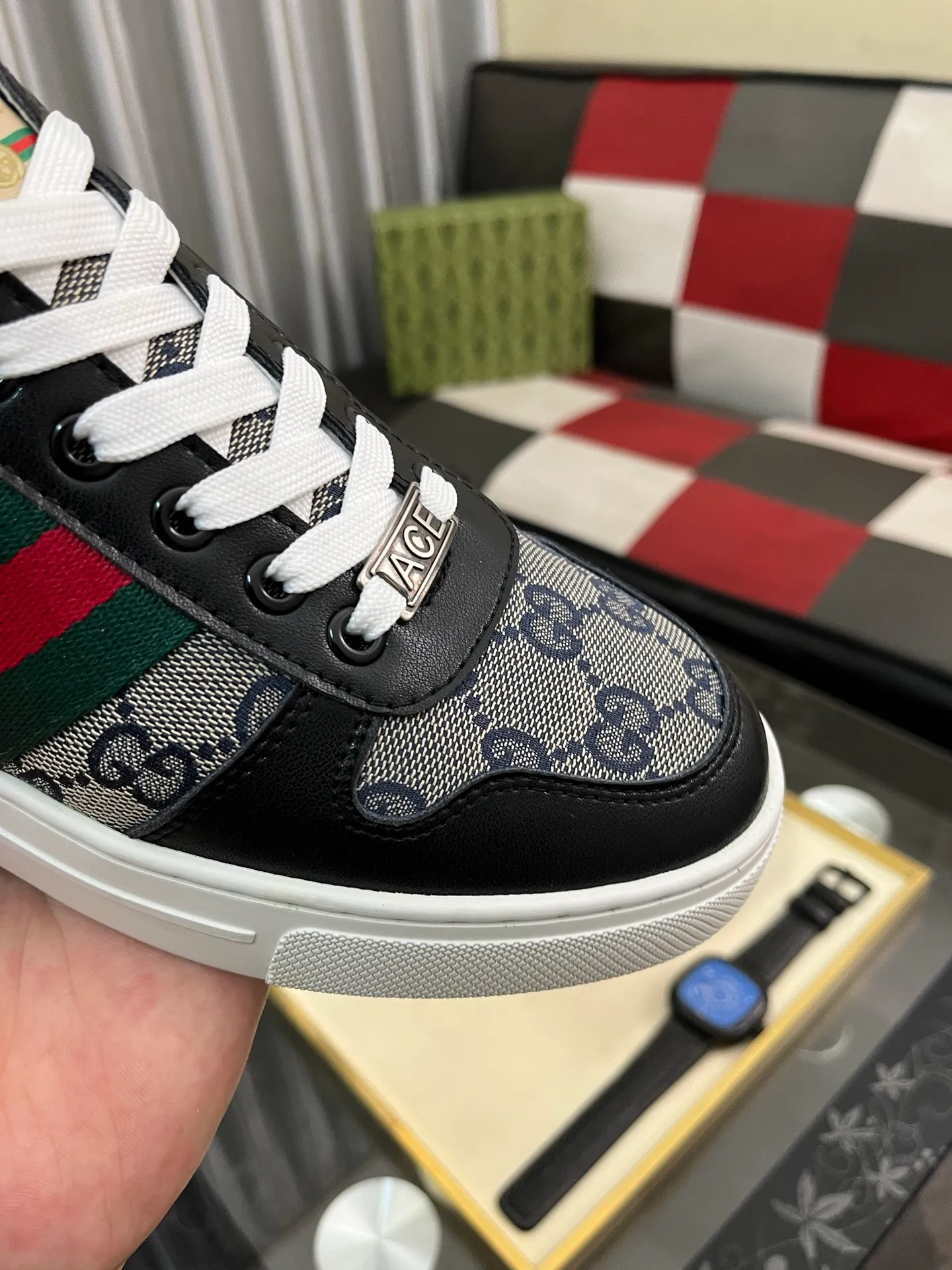 Men's Men's Shoes💰440⌚️⌚️【GUCCI】Gucci men's latest white shoe series casual shoes! The official website is built 1:1. Upper: Made of imported cowhide, with electric embroidery ➕Inner lining: Made of high-quality first-layer pigskin, soft and comfortable. Picky material selection and exquisite workmanship give you the best enjoyment. Size: 38-44 yards, 3️⃣ colors available.